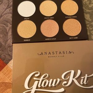 Anastasia Beverly Hills Glow Kit Ultimate Glow